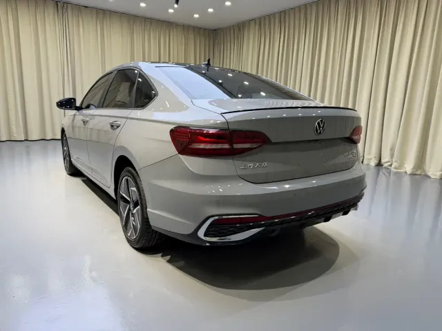 Volkswagen Lavida — Фото автомобиля 13