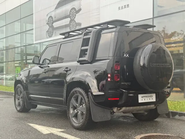 Land Rover Defender — Фото автомобиля 8