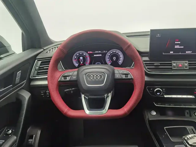 Audi Q5L — Фото автомобиля 11