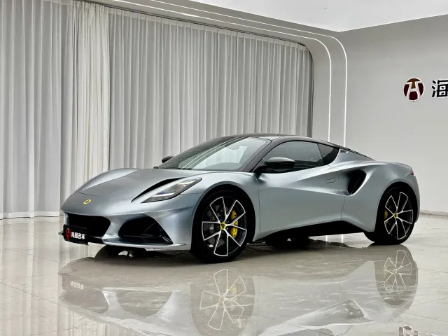 Lotus Emira — Фото автомобиля 4