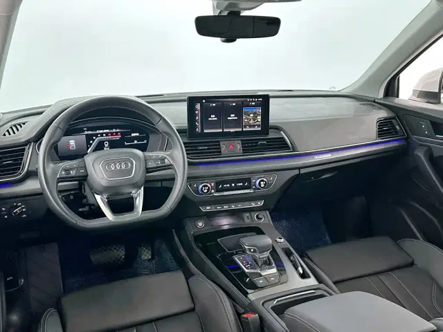 Audi Q5L — Фото автомобиля 11