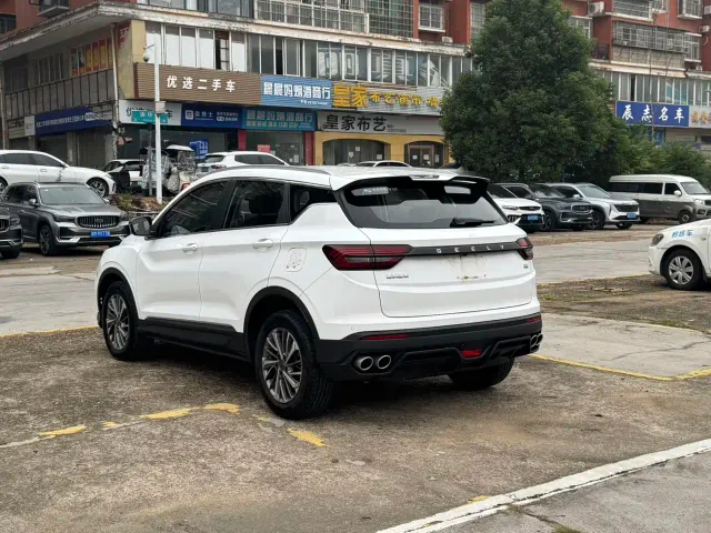 Geely Binyue — Фото автомобиля 9