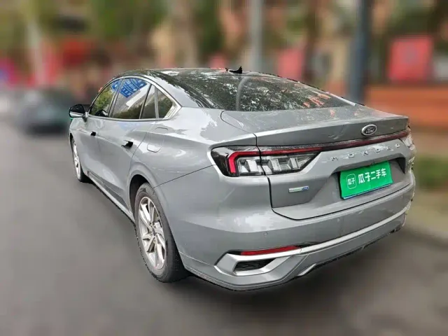 Ford Mondeo — Фото автомобиля 4