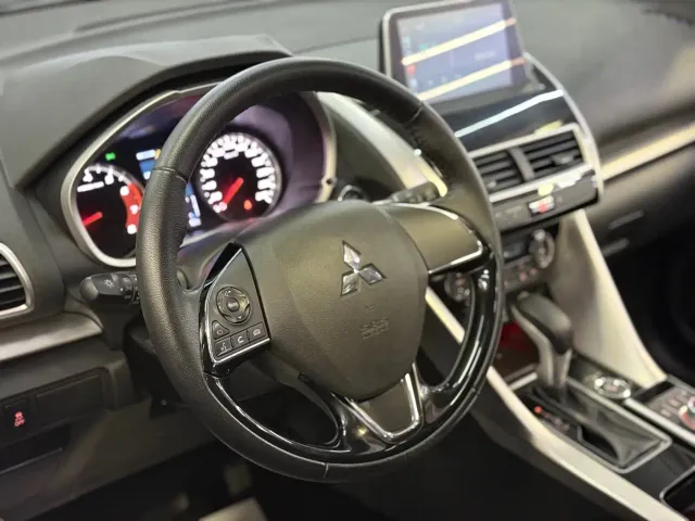 Mitsubishi Eclipse Cross — Фото автомобиля 7