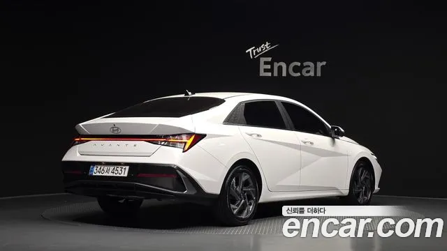 Hyundai Avante — Фото автомобиля 2