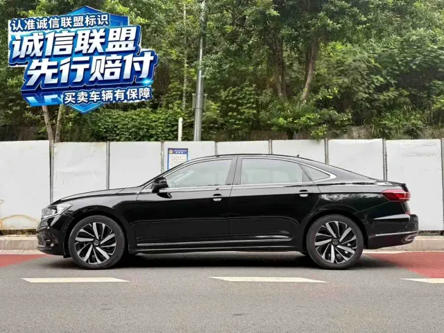 Volkswagen Passat — Фото автомобиля 7