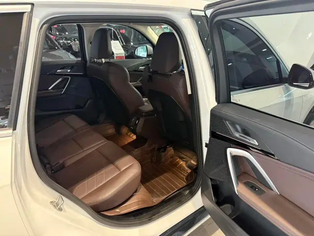 BMW X1 — Фото автомобиля 10