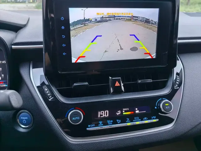 Toyota Corolla 2022 Hybrid 1.8L E-CVT Pioneer Edition — Фото автомобиля 19