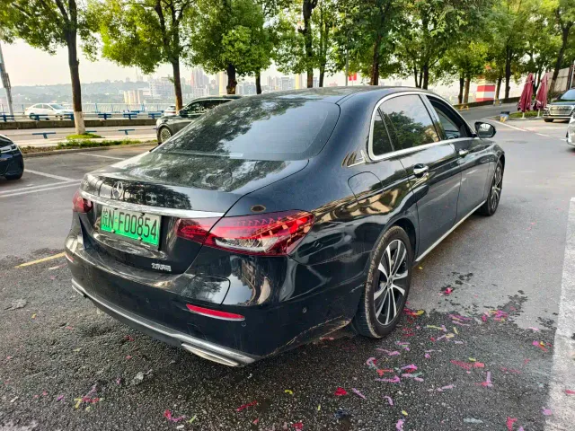 Mercedes-Benz E-Class — Фото автомобиля 9