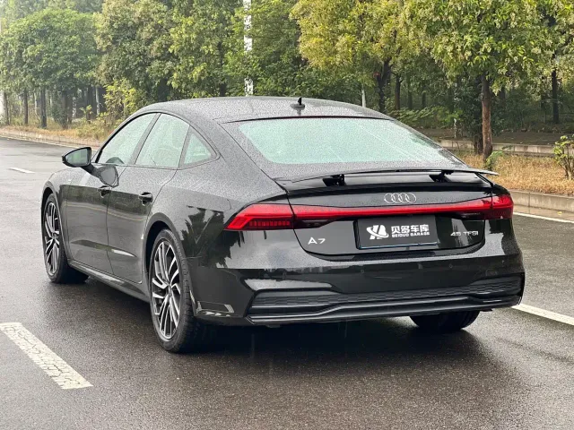 Audi A7 — Фото автомобиля 5