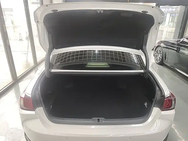 Lexus ES — Фото автомобиля 18