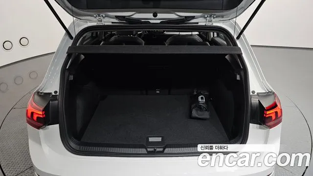 Volkswagen Golf Golf 8 поколение 2.0 TDI Premium — Фото автомобиля 19