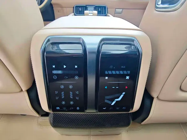 BYD FangChengBao Leopard 8 — Фото автомобиля 18