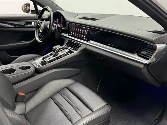 Porsche Panamera — Фото автомобиля 12