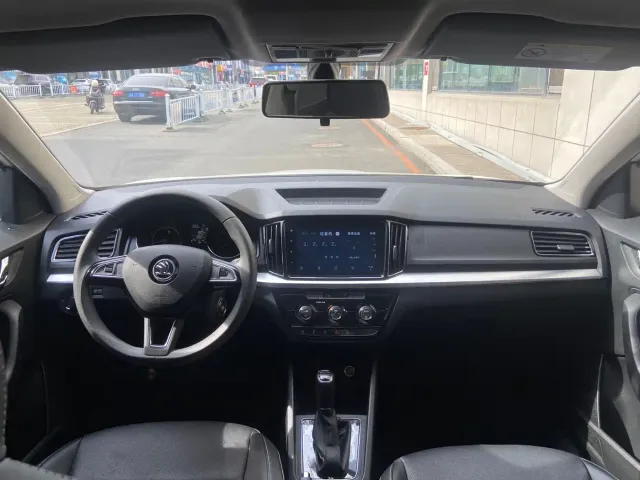 Škoda Kamiq 2023 Facelift 1.5L Auto Comfort Edition — Фото автомобиля 9