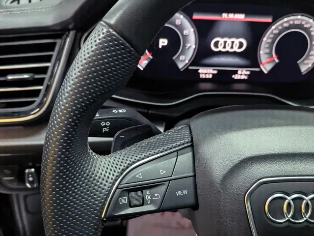Audi Q5L — Фото автомобиля 10