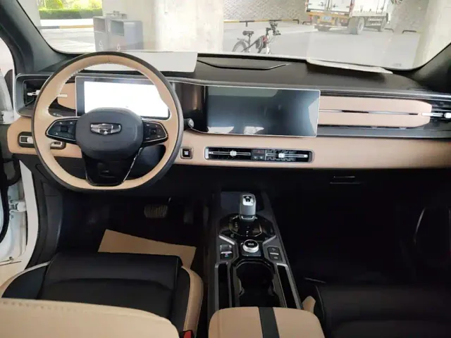 Geely ICON — Фото автомобиля 9