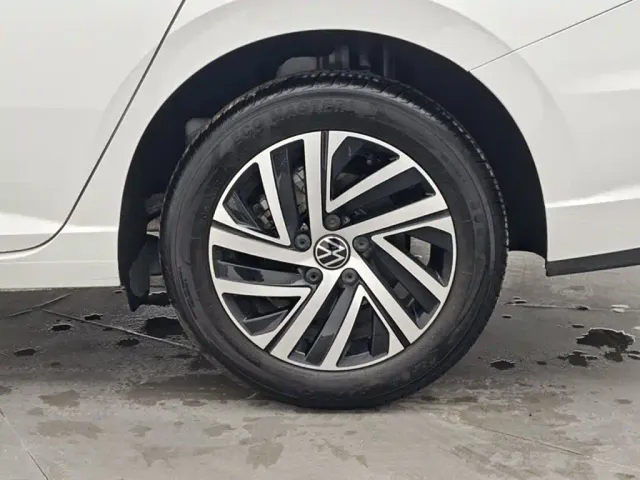 Volkswagen Lavida — Фото автомобиля 13