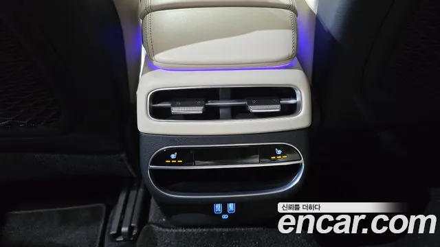Genesis GV70 2.5T Бензин 2WD — Фото автомобиля 18