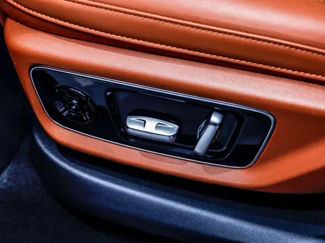 Li Auto L7 — Фото автомобиля 16