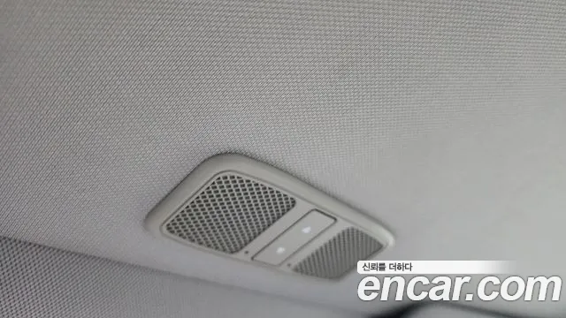 Tesla Model Y — Фото автомобиля 28