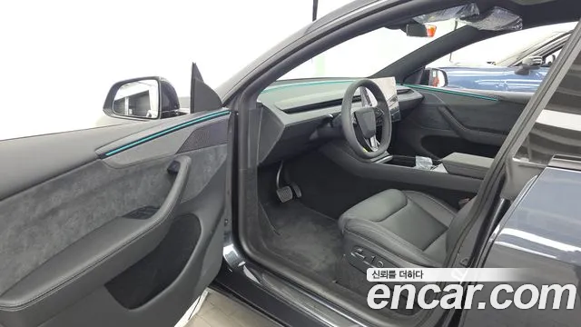 Tesla Model Y — Фото автомобиля 10