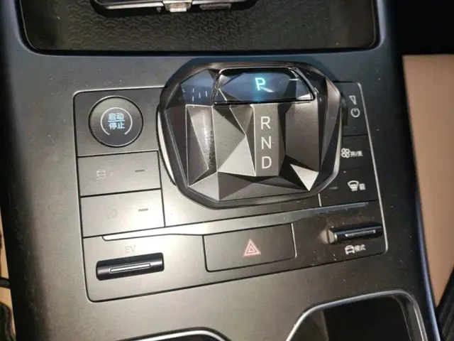 BYD Song Pro — Фото автомобиля 13