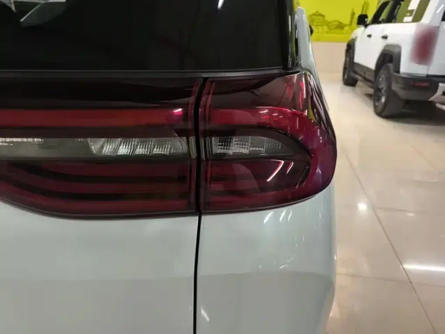 GAC Trumpchi M6 — Фото автомобиля 7