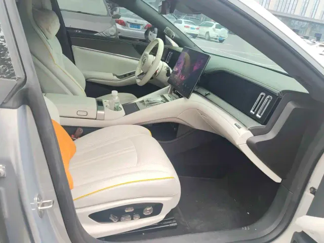 Denza Z9GT — Фото автомобиля 7