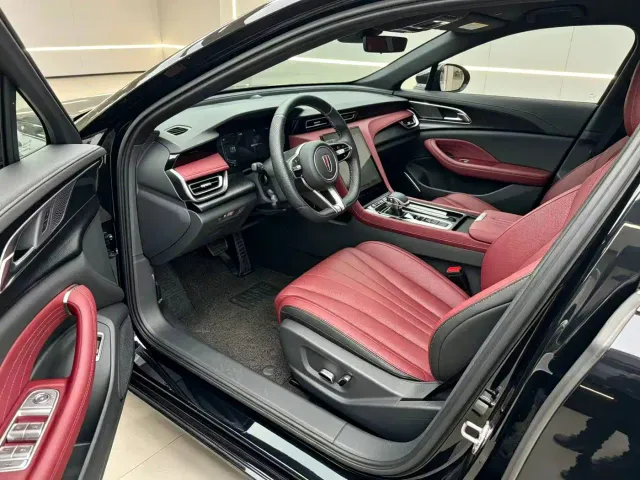 Hongqi H5 — Фото автомобиля 4