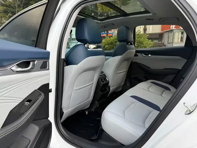Geely Xingrui — Фото автомобиля 9