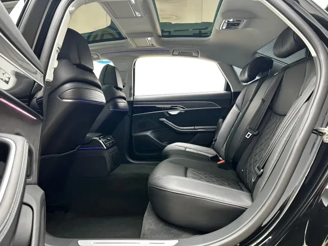 Audi A8 — Фото автомобиля 10