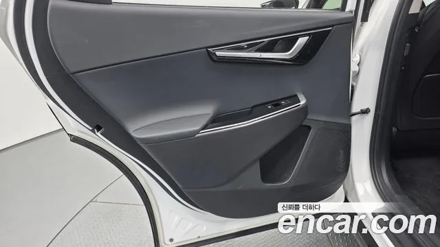 Kia EV6 — Фото автомобиля 24