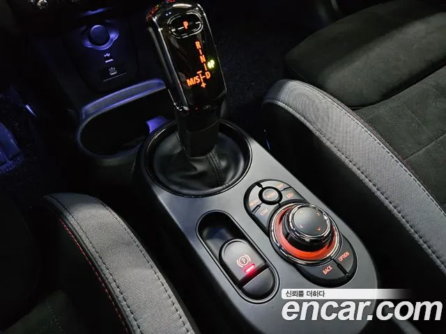 Mini Cooper — Фото автомобиля 15