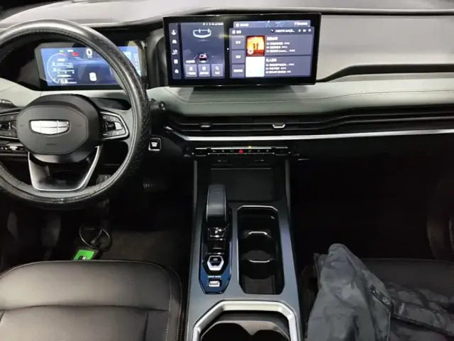 Geely Haoyue L 2023 2.0T DCT Premium Model — Фото автомобиля 8