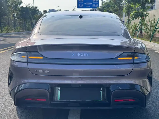 Xiaomi SU7 — Фото автомобиля 7