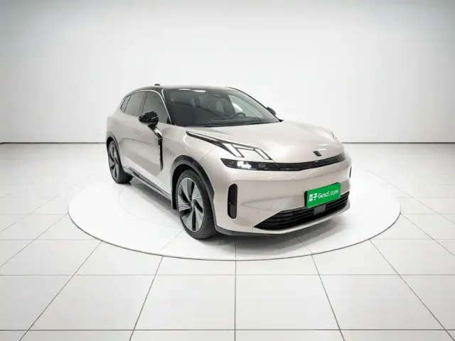 Lynk & Co 08 EM-P — Фото автомобиля 3