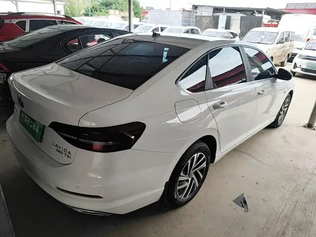 Volkswagen Lavida — Фото автомобиля 6