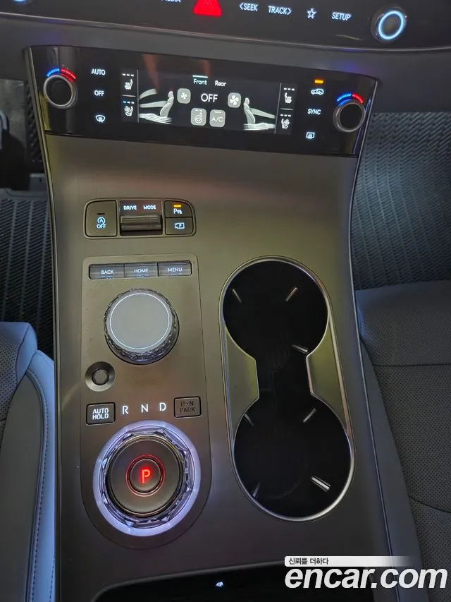 Genesis GV70 — Фото автомобиля 8