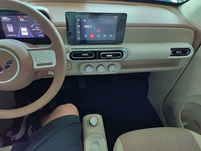 Wuling Hongguang Mini EV — Фото автомобиля 12