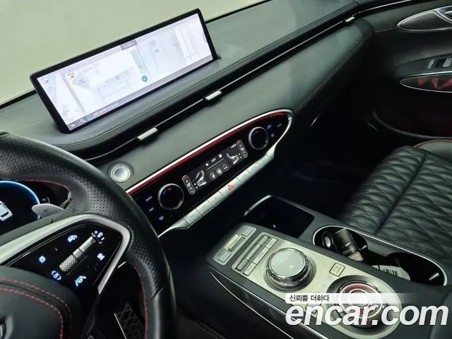 Genesis GV70 — Фото автомобиля 10