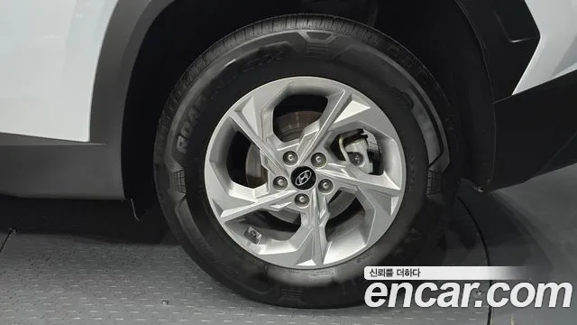 Hyundai Tucson Tucson (NX4) Бензин 1.6 турбо 2WD — Фото автомобиля 5