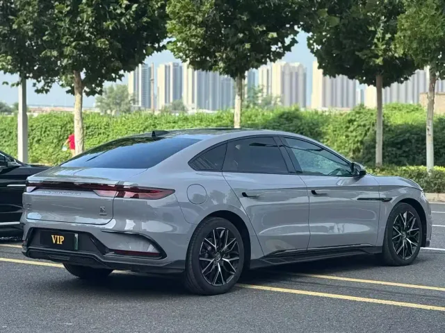 BYD Han — Фото автомобиля 9