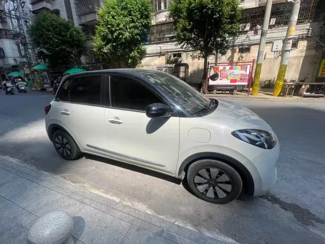 Wuling Bingo — Фото автомобиля 2