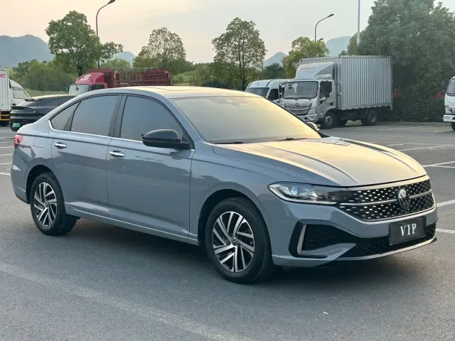 Volkswagen Lavida — Фото автомобиля 2