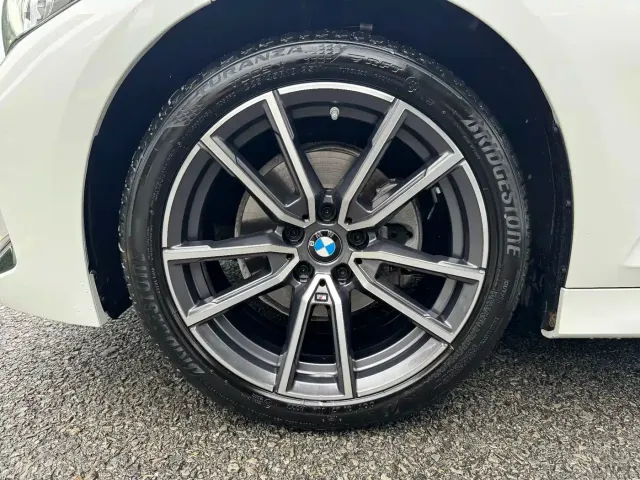 BMW 3 Series — Фото автомобиля 22