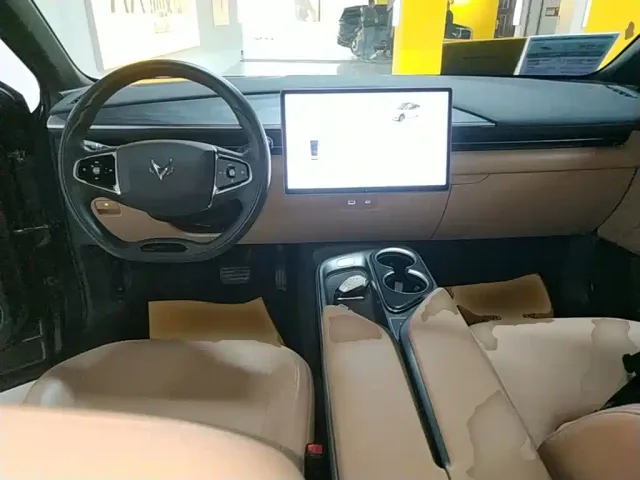 Arcfox Alpha T5 — Фото автомобиля 9