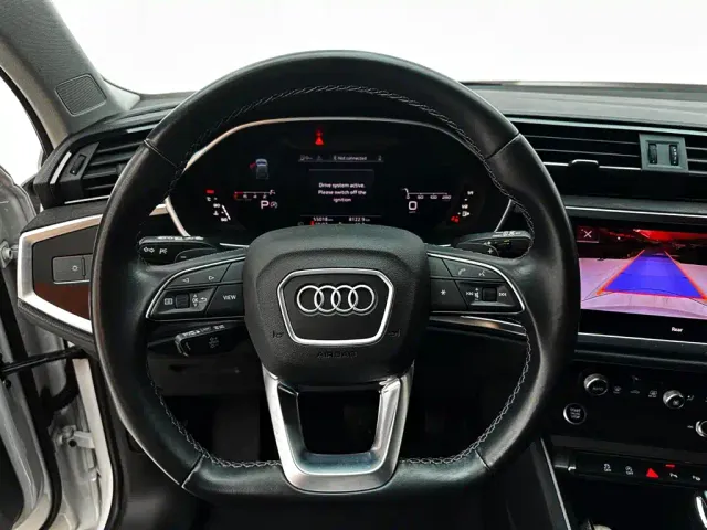 Audi Q3 — Фото автомобиля 11