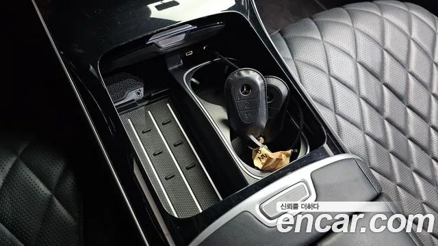 Mercedes-Benz S-Class — Фото автомобиля 27