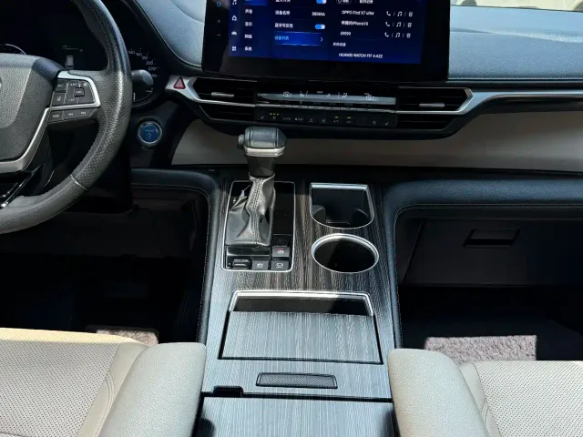Toyota Sienna — Фото автомобиля 15